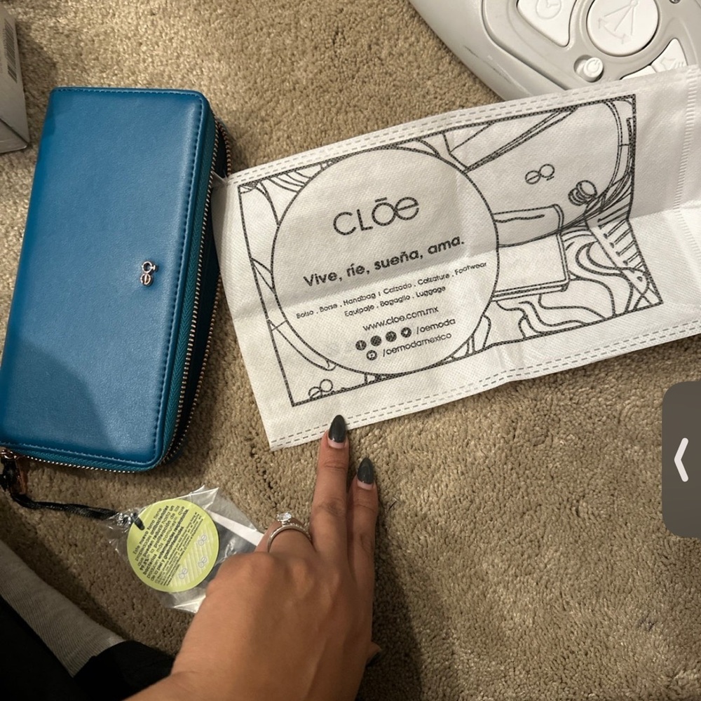 Clōe teal wallet come with dust bag brand new with tags purchased for $899